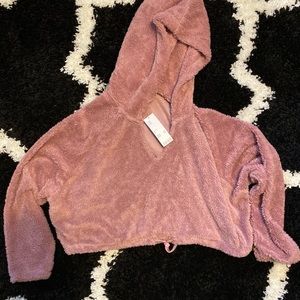Cropped adjustable fluffy hoodie